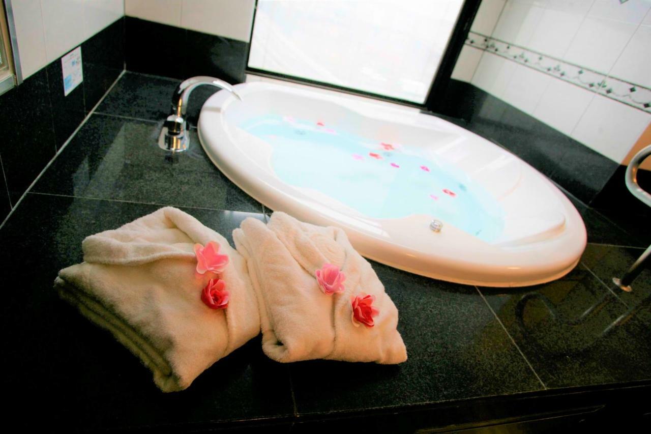 Water Hotel Mw (Adults Only) Saitama Zewnętrze zdjęcie